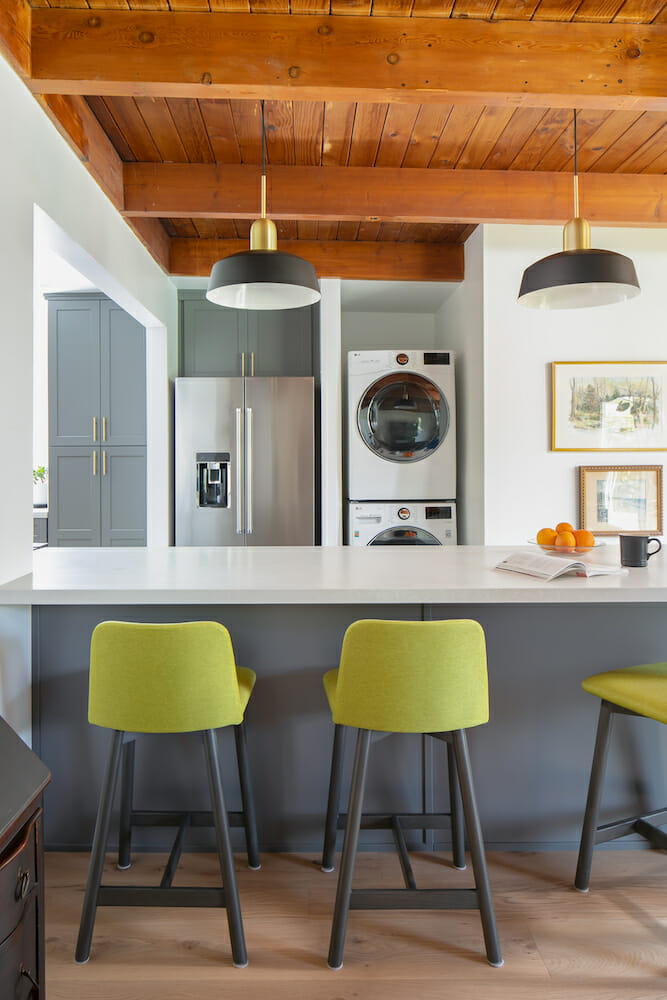 kitchen peninsula