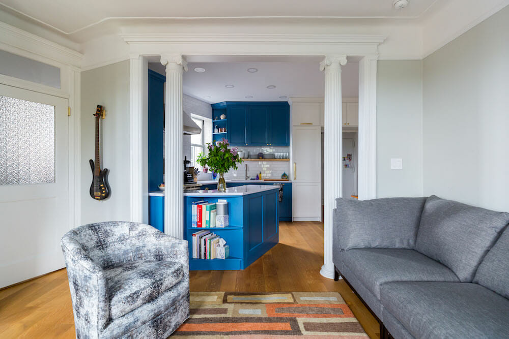peninsula bookshelf